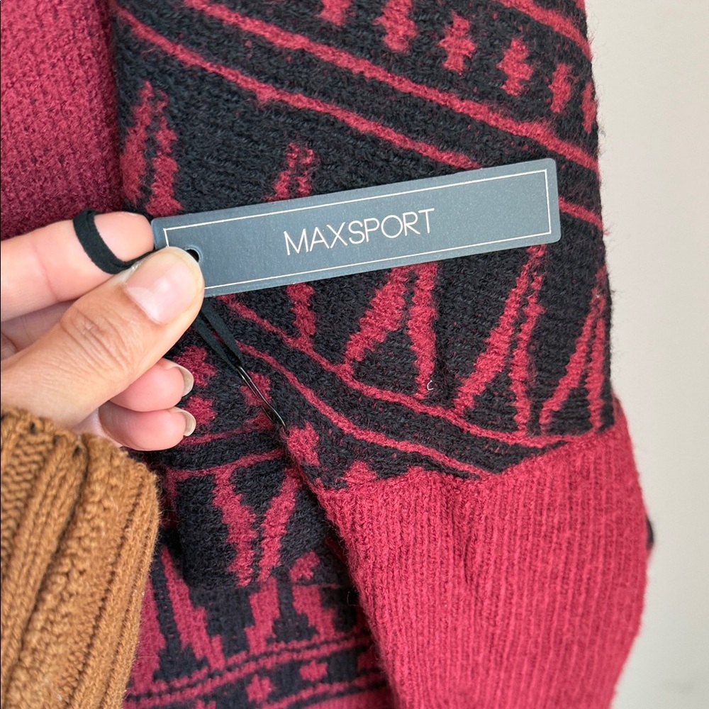 Chic Burgundy and Black Geometric Poncho - Picture 12 of 12